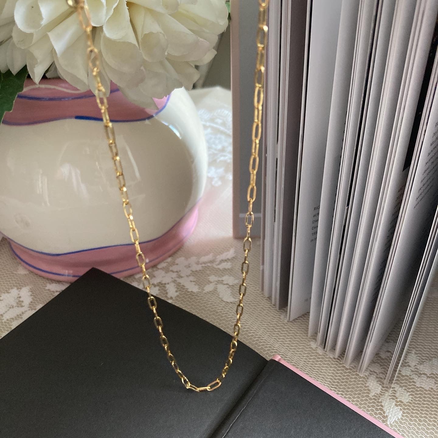Clareta 0.5 cm paper clip necklace
