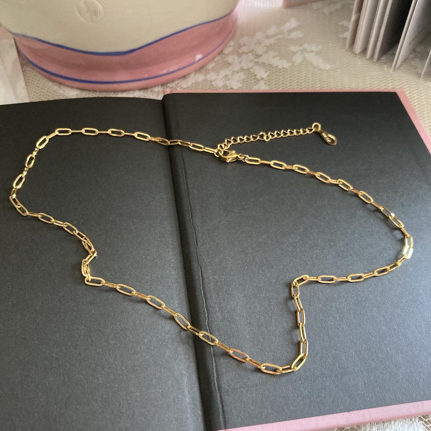 Clareta 0.5 cm paper clip necklace